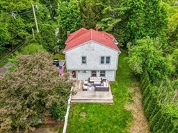 5 bed, 2 bath apartment for rent at 64 River St Unit 1, Chiltonville