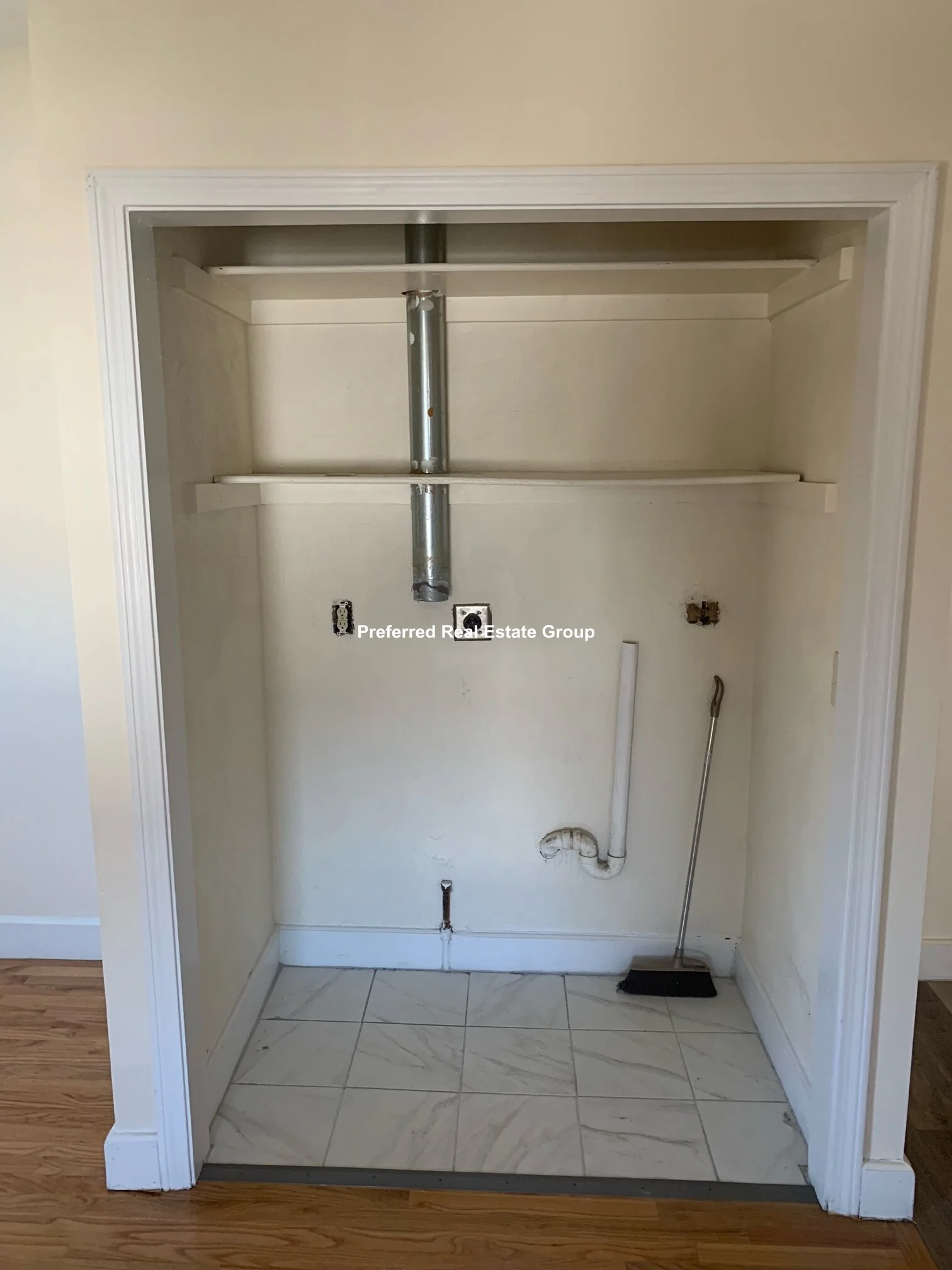 3 bed, 1 bath apartment for rent at 64 Rosseter St Unit 3L, Dorchester — photo 2 of 9