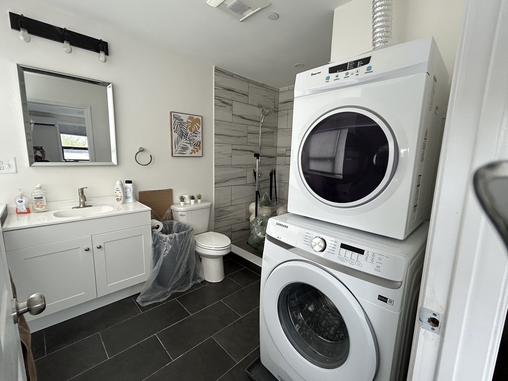 1 bed, 1 bath apartment for rent at 64 Salem St Unit 02, Medford — photo 8 of 8