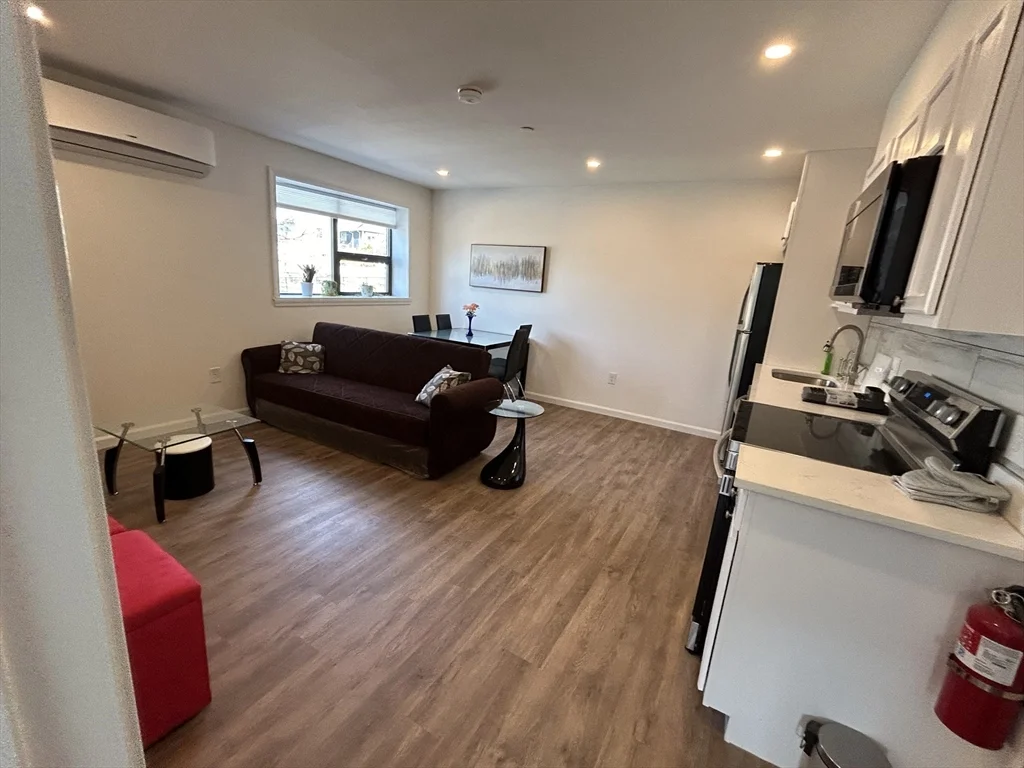1 bed, 1 bath apartment for rent at 64 Salem St Unit 2-01, Medford — photo 5 of 10
