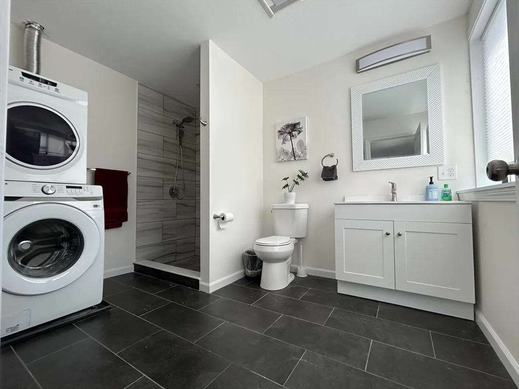 1 bed, 1 bath apartment for rent at 64 Salem St Unit 2-01, Medford — photo 10 of 10