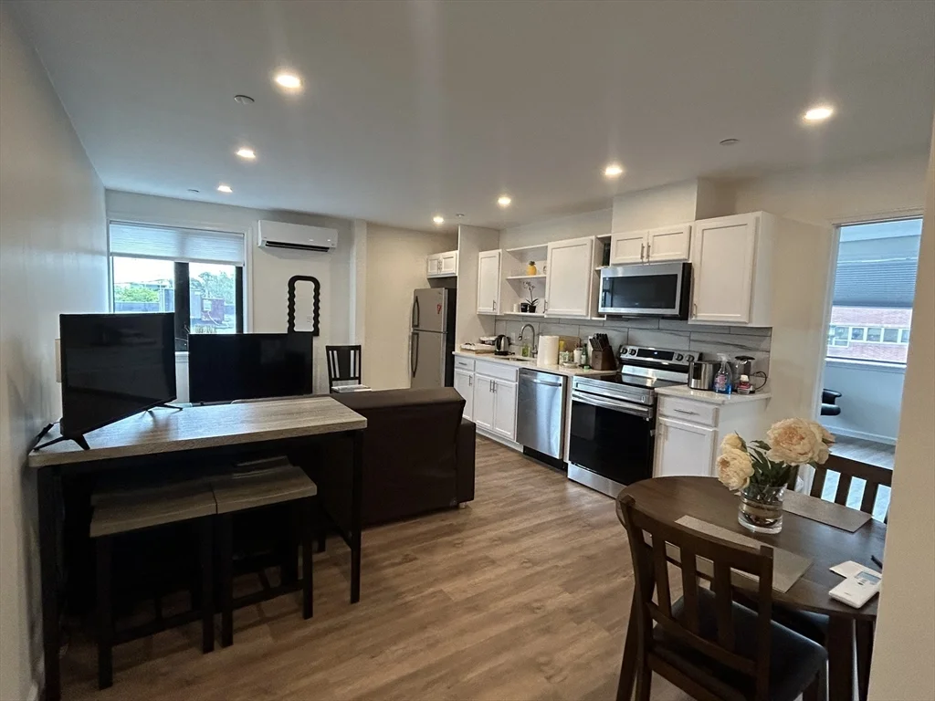 1 bed, 1 bath apartment for rent at 64 Salem St Unit 202, Medford — photo 2 of 7