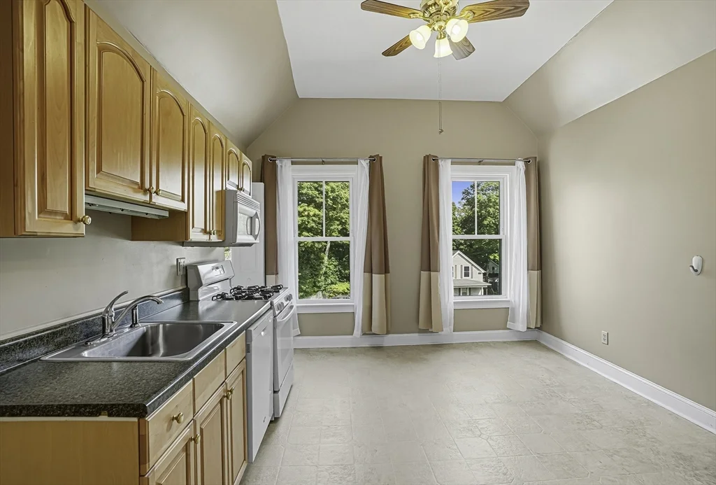 2 bed, 1 bath apartment for rent at 64 South St Unit 3, Westborough — photo 6 of 15