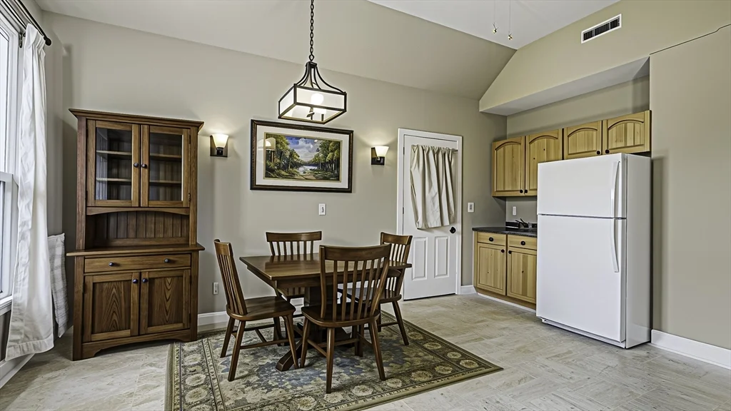 2 bed, 1 bath apartment for rent at 64 South St Unit 3, Westborough — photo 5 of 15