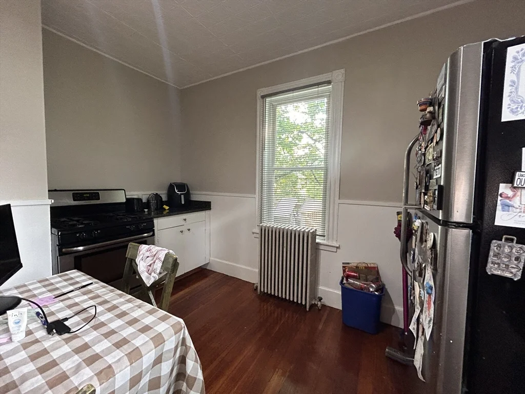3 bed, 1 bath apartment for rent at 64 Surrey St Unit A, Brighton — photo 5 of 16