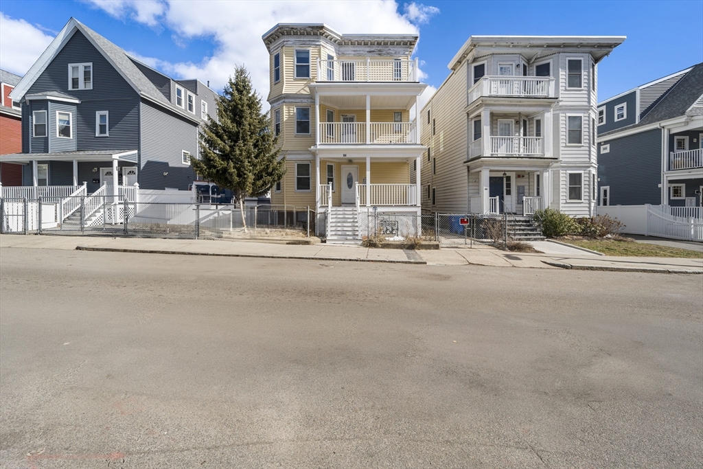 3 bed, 1 bath apartment for rent at 64 Topliff St Unit 2, Boston — photo 26 of 29