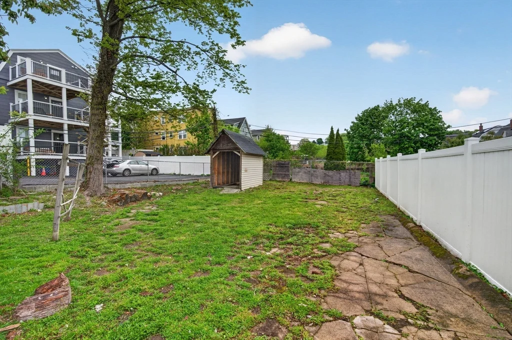3 bed, 1 bath apartment for rent at 64 Topliff Unit 3, Dorchester — photo 32 of 36