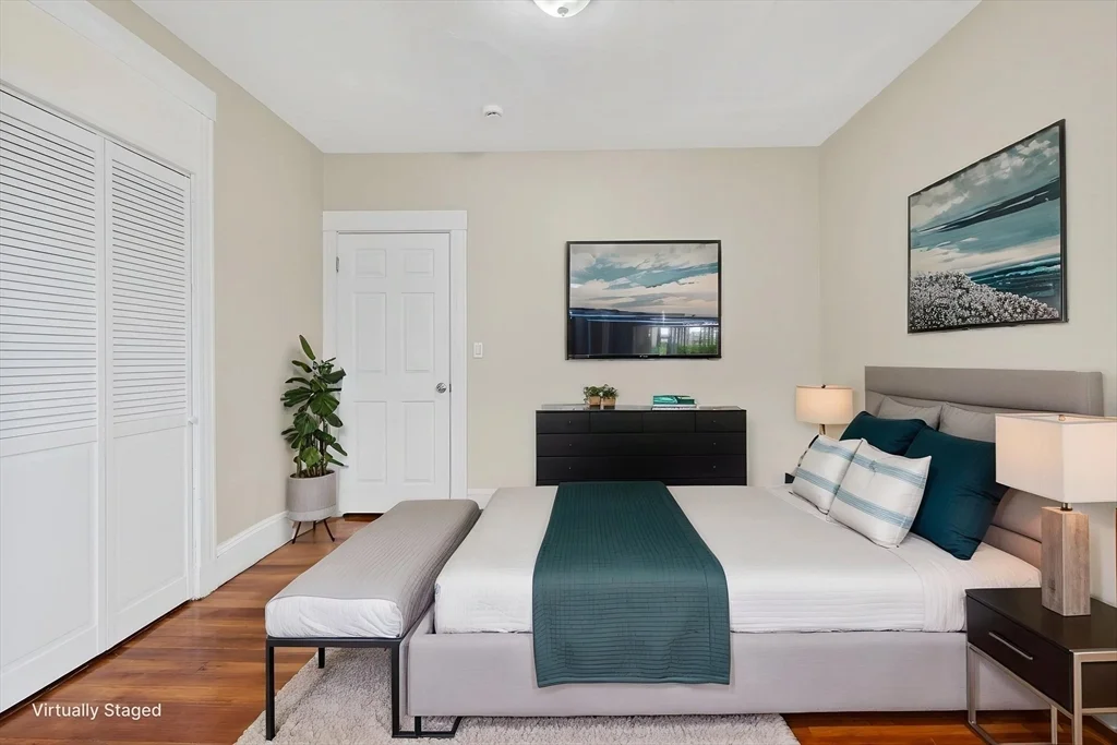3 bed, 1 bath apartment for rent at 64 Topliff Unit 3, Dorchester — photo 11 of 36