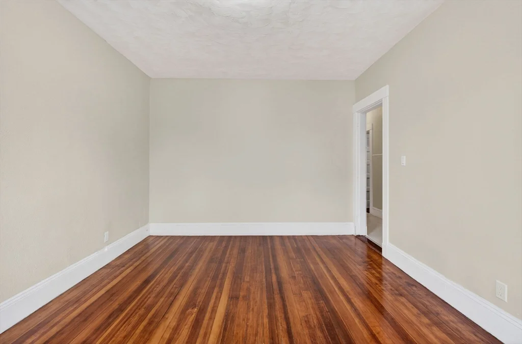 3 bed, 1 bath apartment for rent at 64 Topliff Unit 3, Dorchester — photo 4 of 36