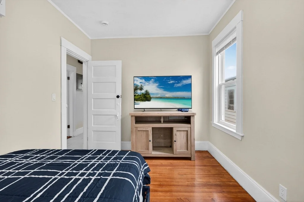 3 bed, 1 bath apartment for rent at 64 Topliff Unit 3, Dorchester — photo 5 of 36