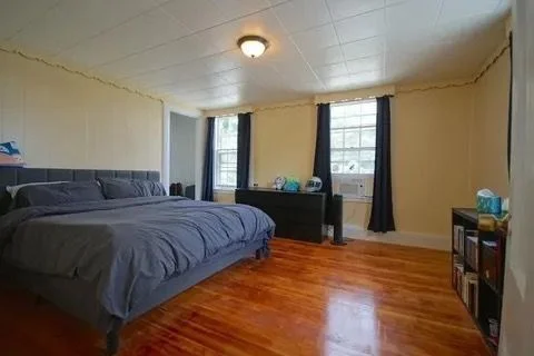 3 bed, 1 bath apartment for rent at 64 Union St Unit 2, Methuen — photo 3 of 8