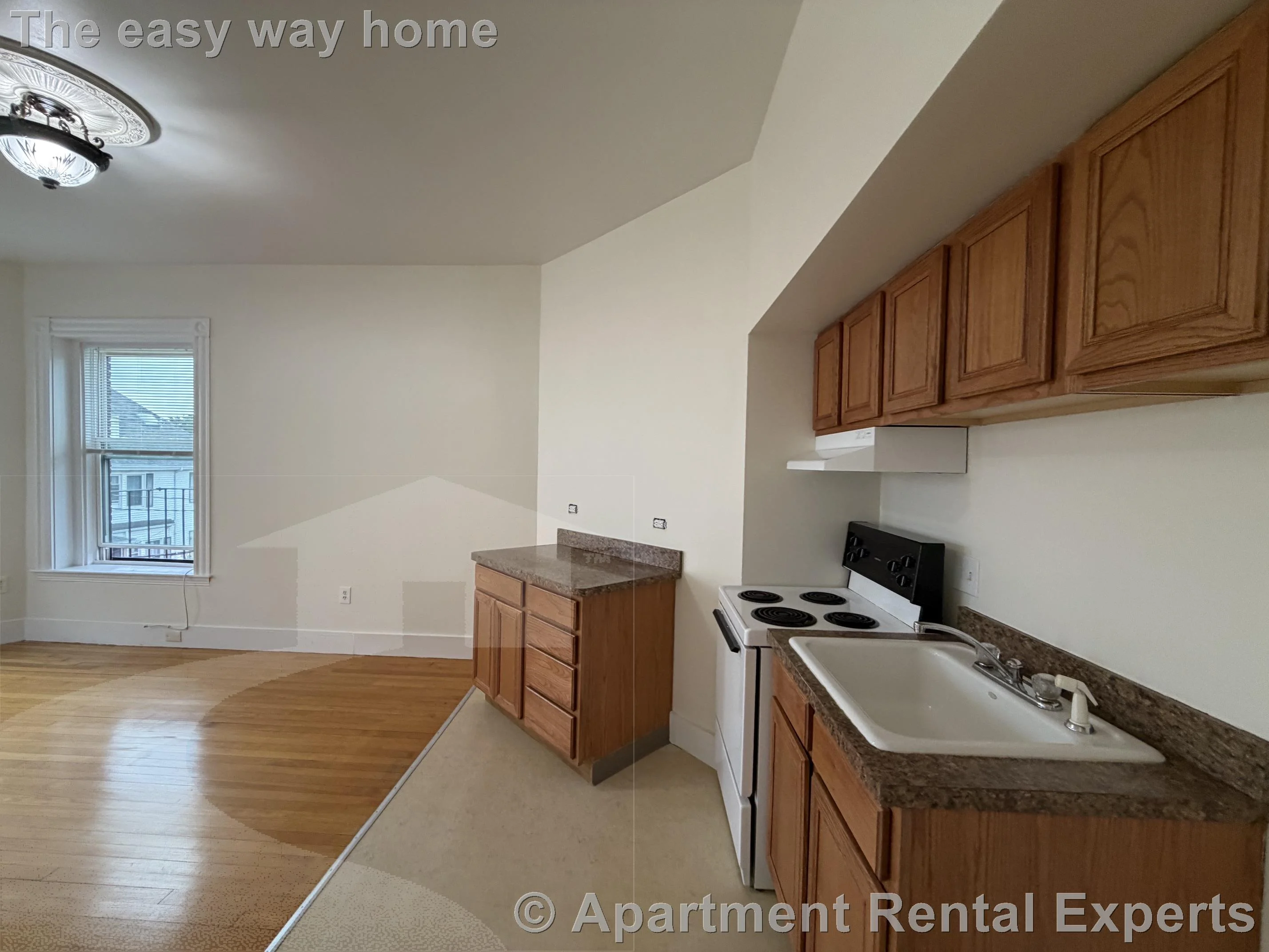 Studio bed, 1 bath apartment for rent at 64 Vinal Ave Unit 3, Spring Hill — photo 3 of 9