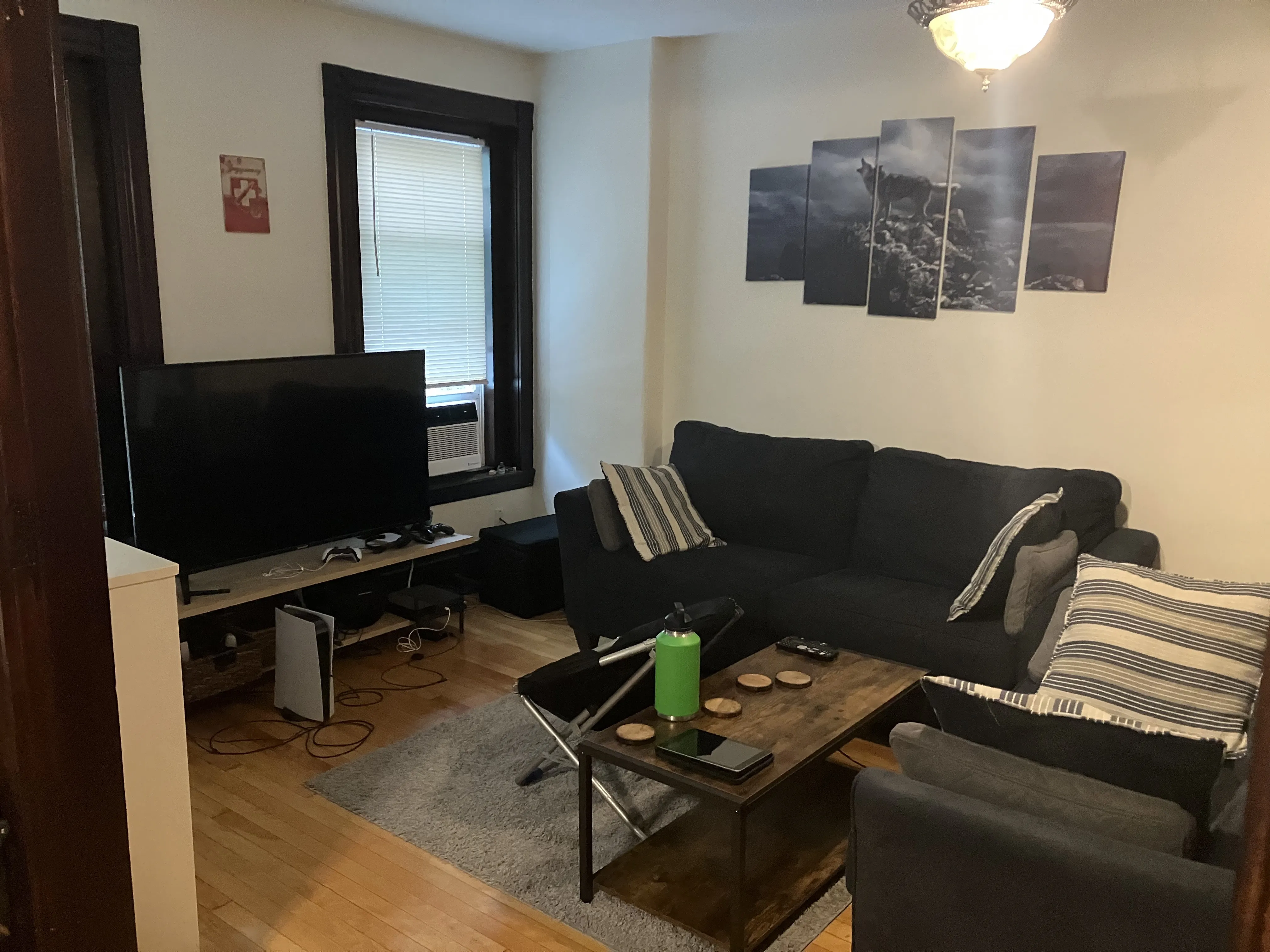 2 split bed, 1 bath apartment for rent at 64 Vinal Ave Unit A, Union Square — photo 6 of 12