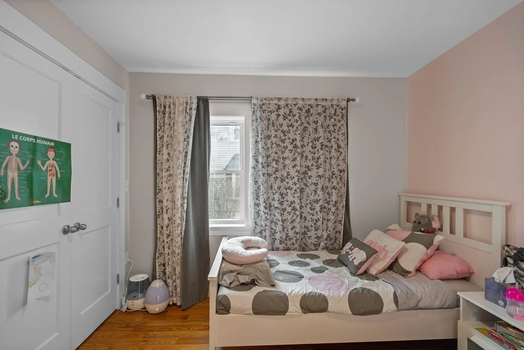 5 bed, 4+ bath apartment for rent at 64 Waltham St Unit 1, Watertown — photo 14 of 32