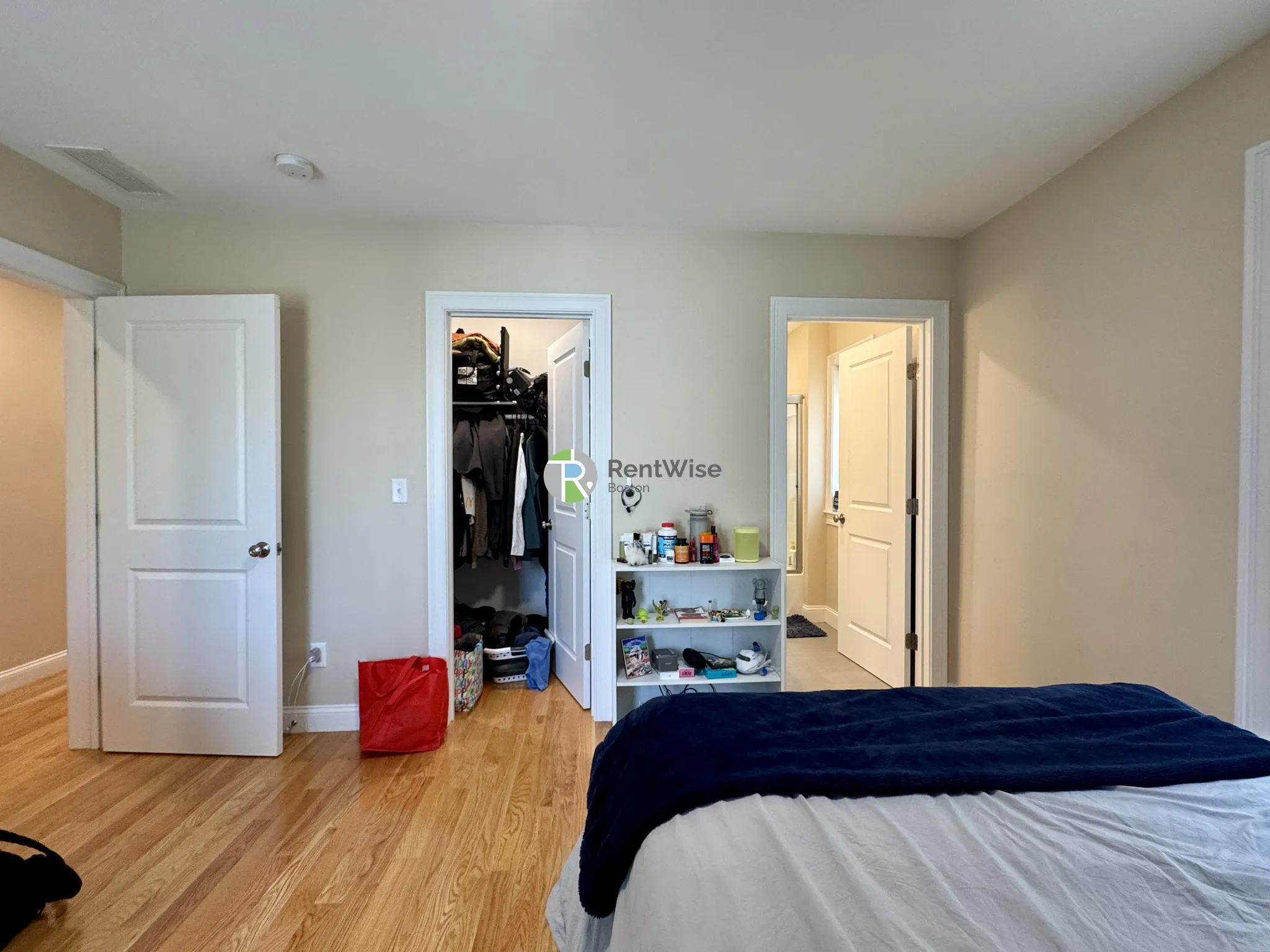 4 bed, 3 bath apartment for rent at 64 Waverly St Unit 1, Brighton — photo 15 of 17