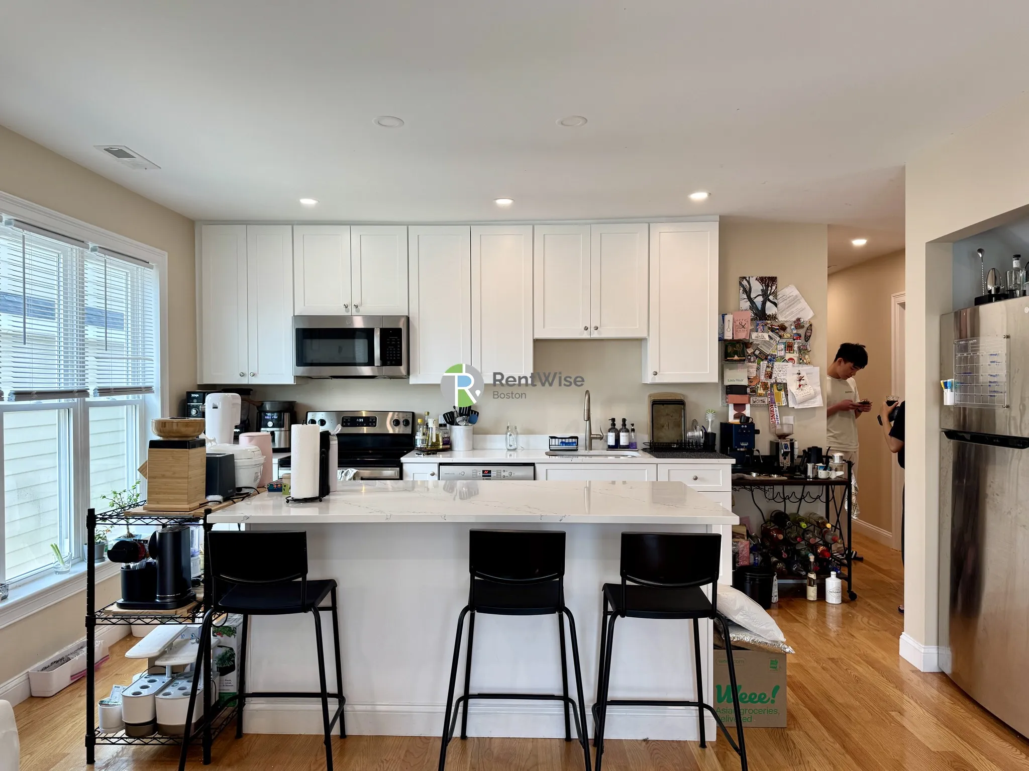 4 bed, 3 bath apartment for rent at 64 Waverly St Unit 1, Brighton — photo 3 of 17