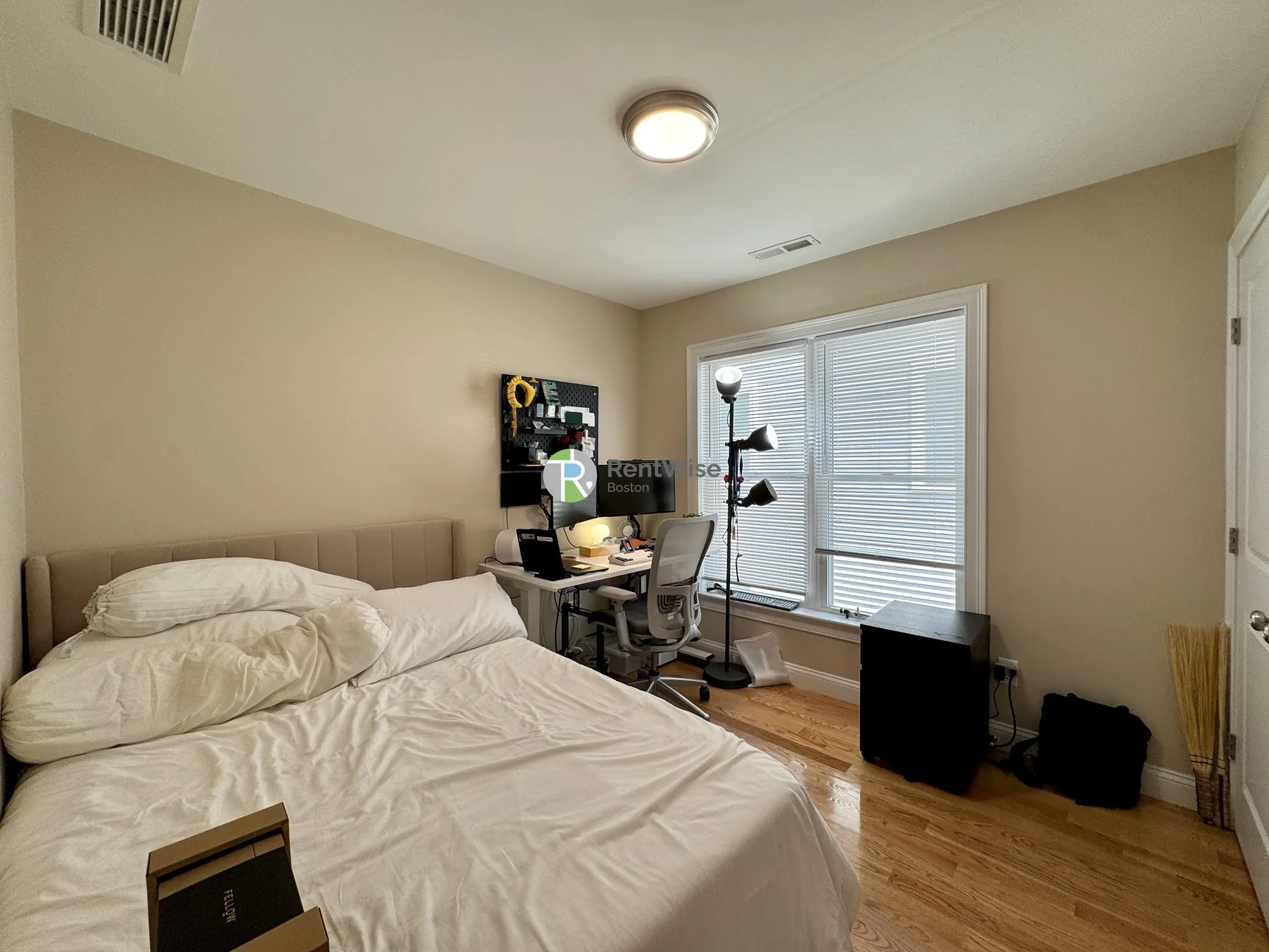 4 bed, 3 bath apartment for rent at 64 Waverly St Unit 1, Brighton — photo 10 of 17
