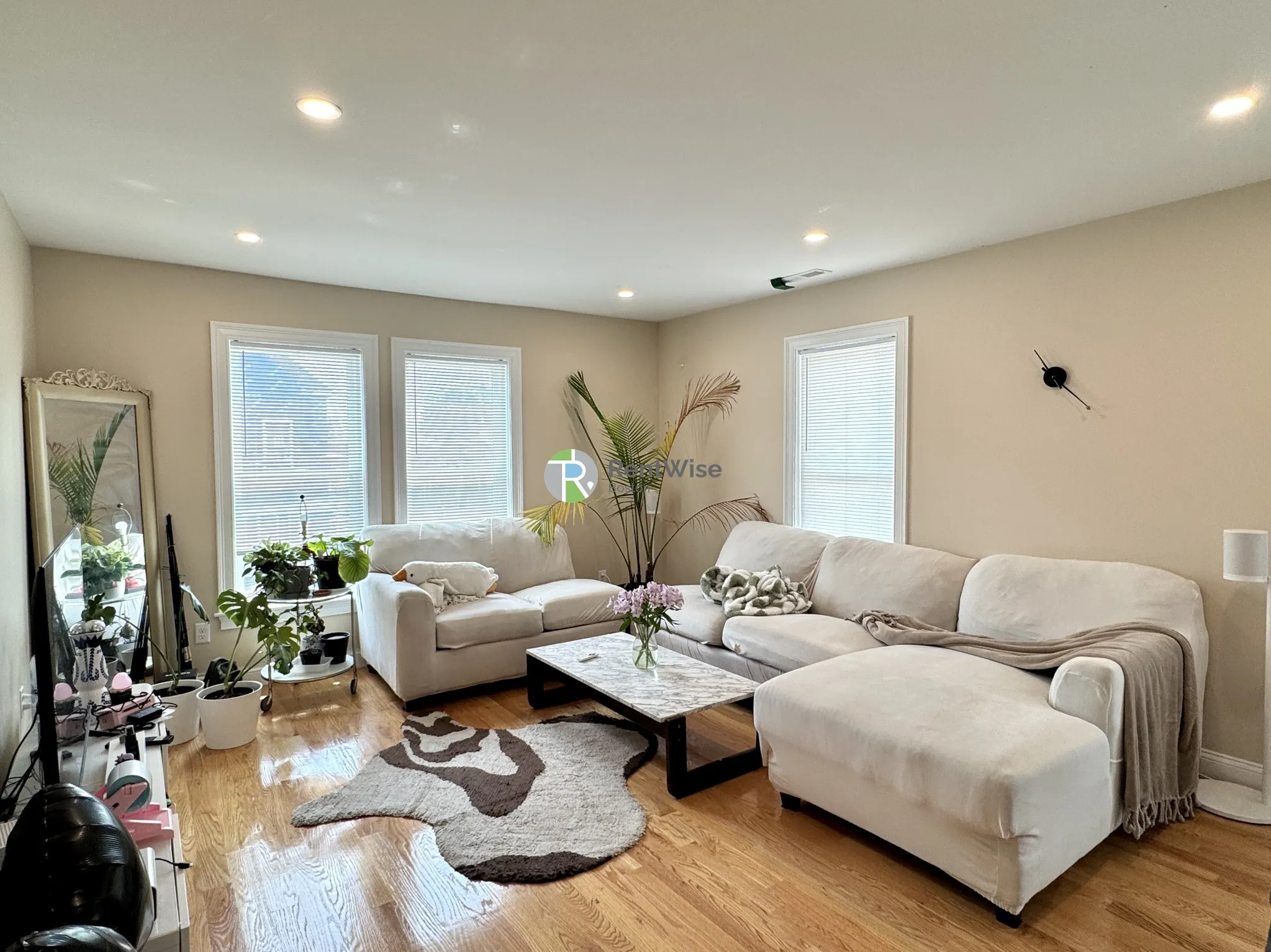 4 bed, 3 bath apartment for rent at 64 Waverly St Unit 1, Brighton