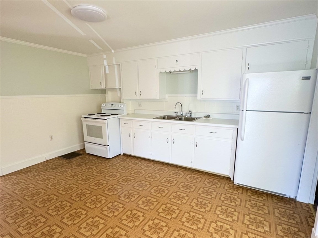 2 bed, 1 bath apartment for rent at 64 West St Unit 64, Quincy — photo 5 of 14