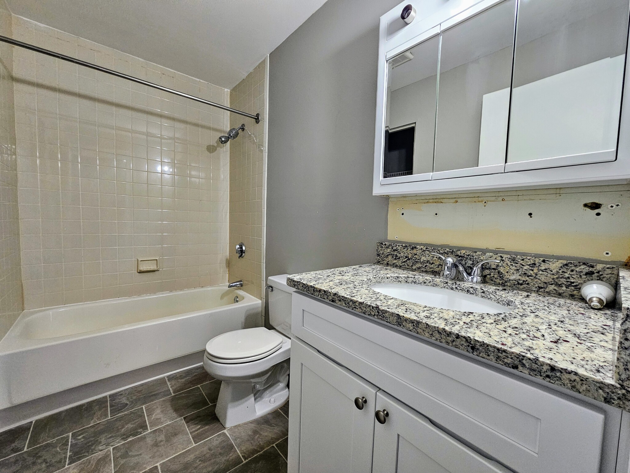 3 bed, 2 bath apartment for rent at 64 Westwind Rd Unit 64, Dorchester — photo 10 of 15