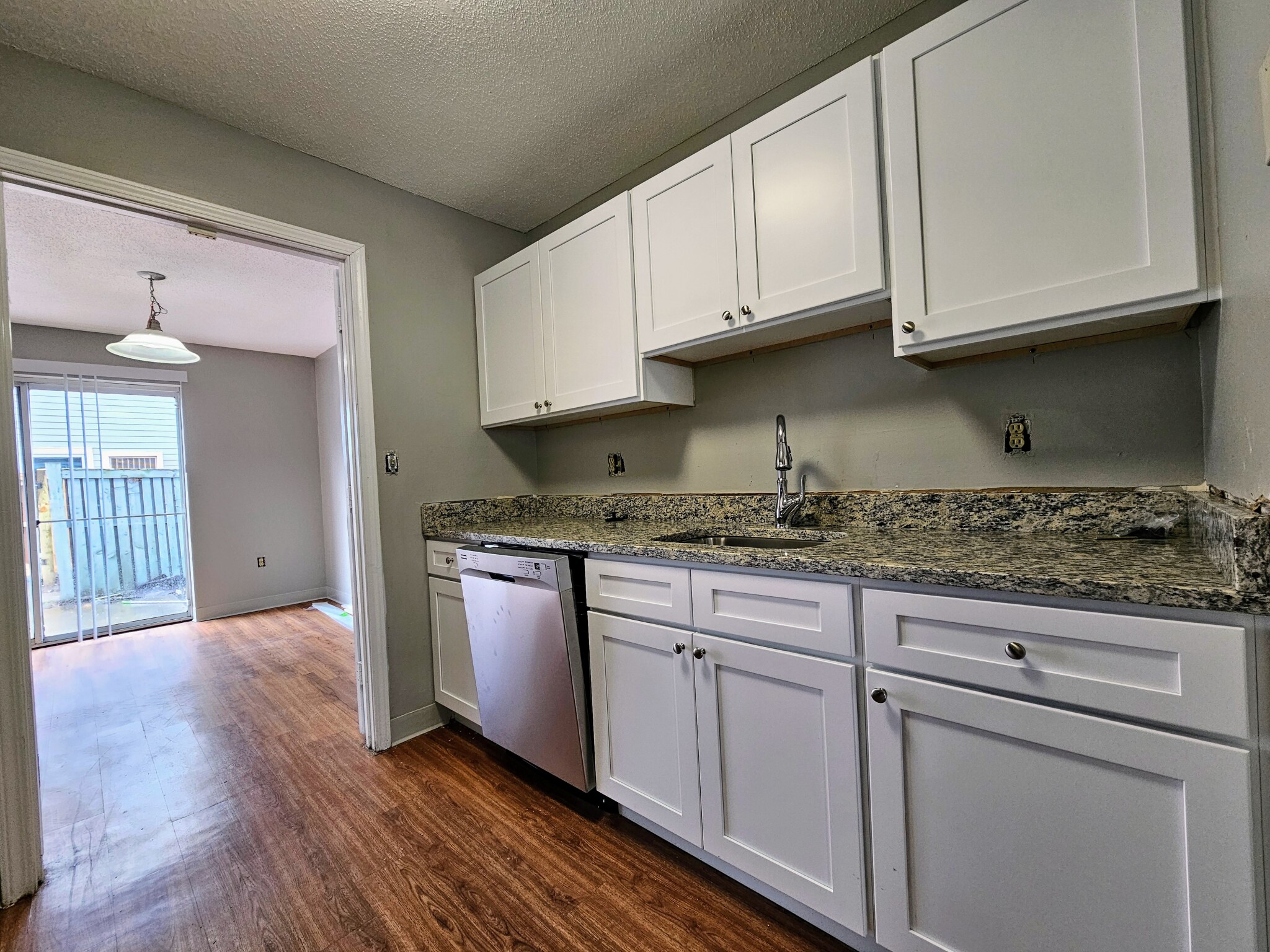 3 bed, 2 bath apartment for rent at 64 Westwind Rd Unit 64, Dorchester — photo 2 of 15