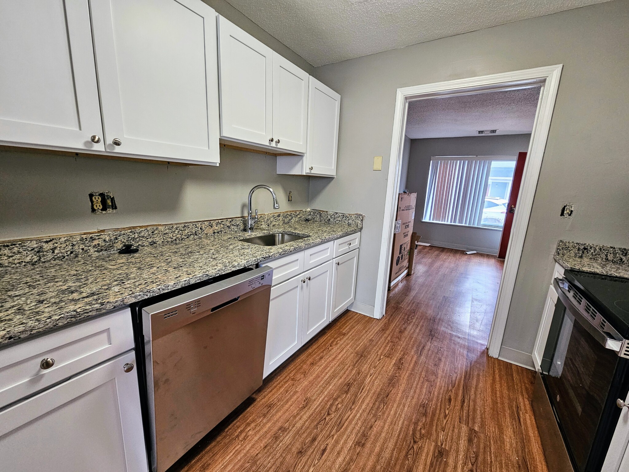 3 bed, 2 bath apartment for rent at 64 Westwind Rd Unit 64, Dorchester — photo 3 of 15