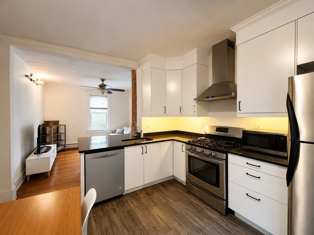 2 bed, 1 bath apartment for rent at 64 White Pl Unit 1, Coolidge Corner — photo 1 of 11