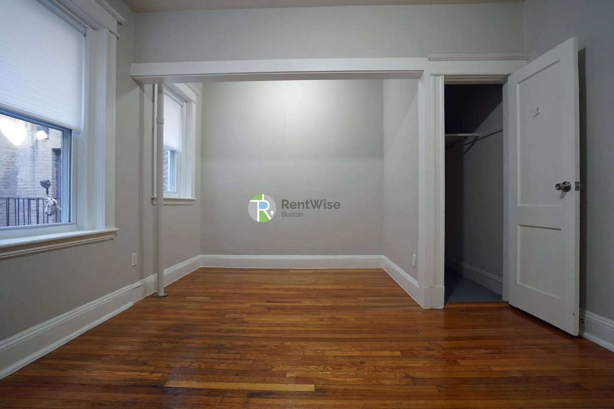 Studio bed, 1 bath apartment for rent at 64 Woodstock Ave Unit 4, Brighton — photo 3 of 16