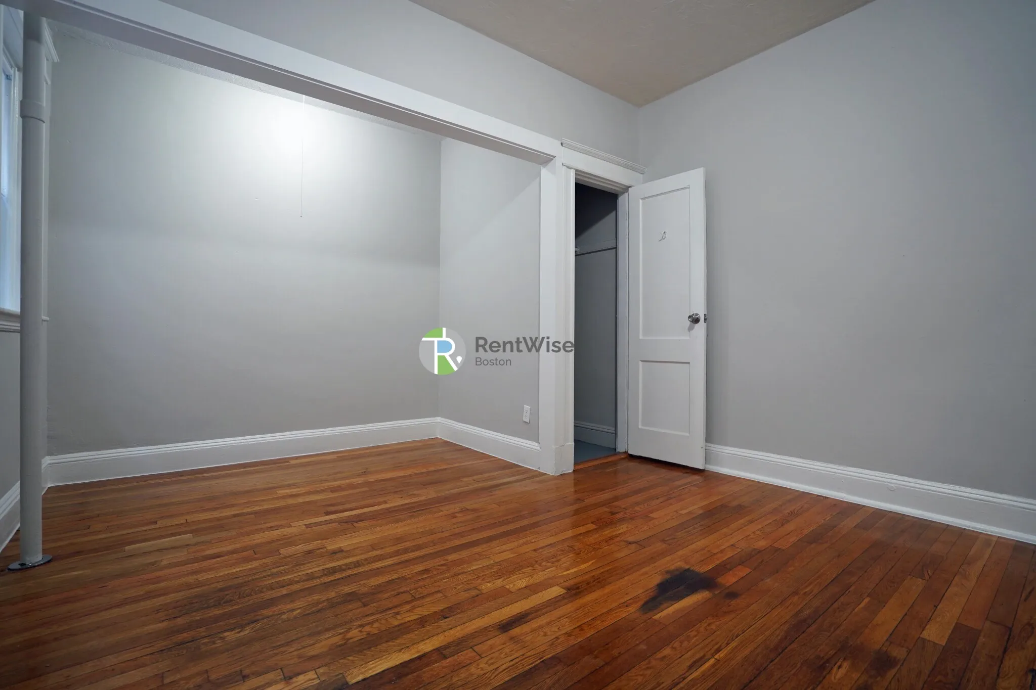 Studio bed, 1 bath apartment for rent at 64 Woodstock Ave Unit 4, Brighton — photo 5 of 16
