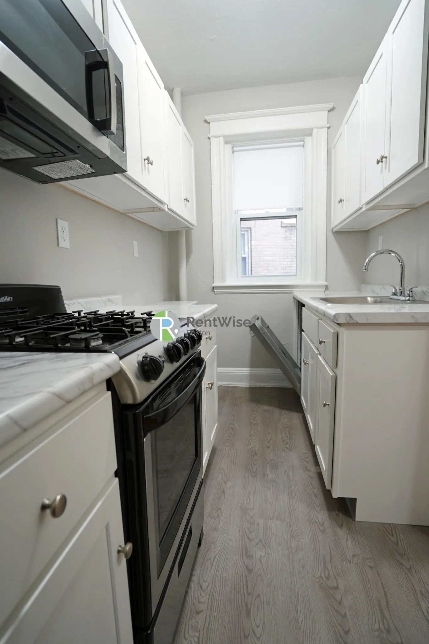 Studio bed, 1 bath apartment for rent at 64 Woodstock Ave Unit 4, Brighton — photo 11 of 16