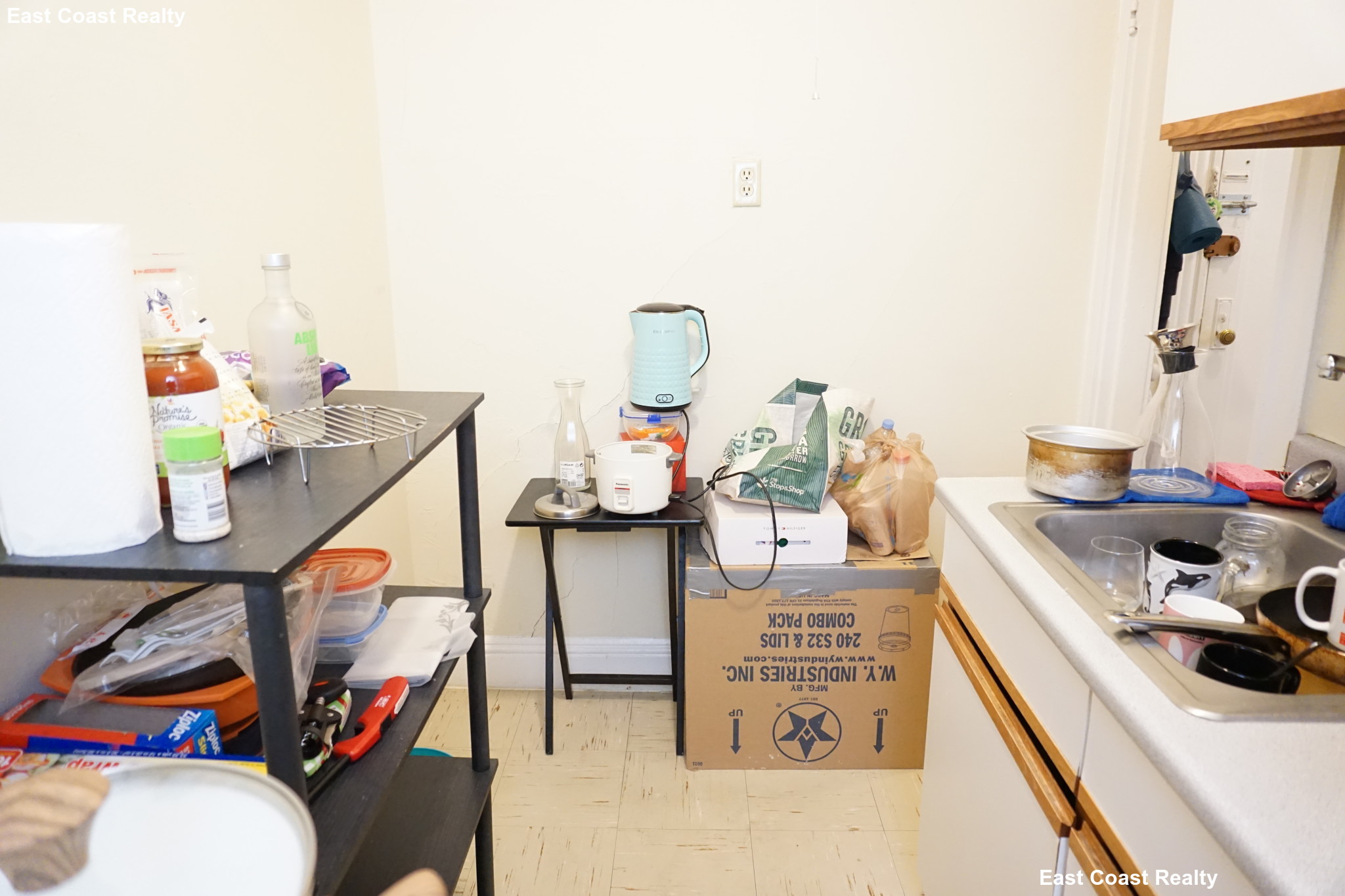 Studio bed, 1 bath apartment for rent at 64 Woodstock Ave Unit 9, Brighton — photo 5 of 10