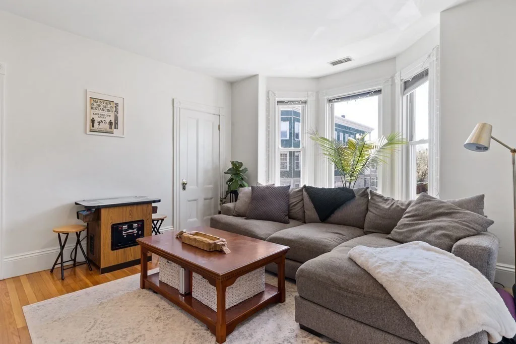 2 bed, 1 bath apartment for rent at 640-642 E 5th St Unit 2, South Boston — photo 4 of 13