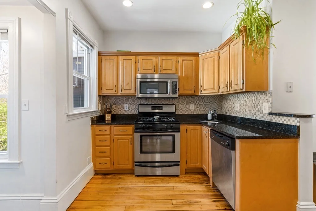 2 bed, 1 bath apartment for rent at 640-642 E 5th St Unit 2, South Boston