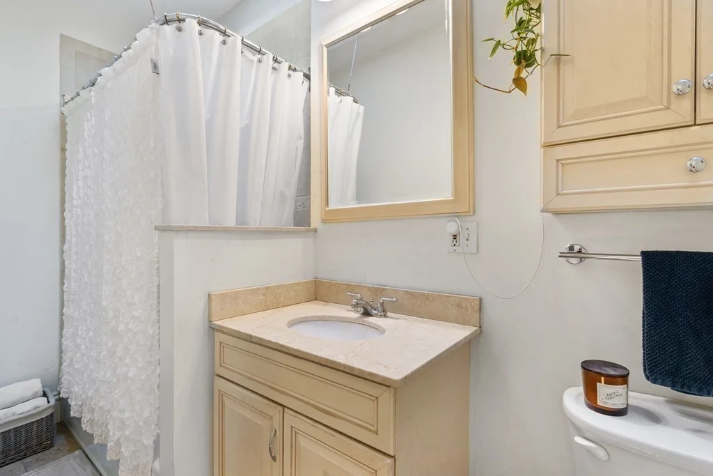 2 bed, 1 bath apartment for rent at 640-642 E 5th St Unit 2, South Boston — photo 7 of 13