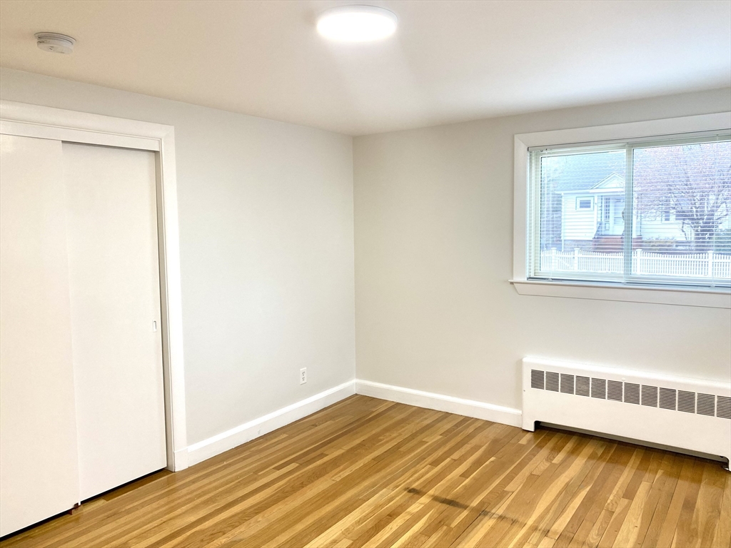 3 bed, 1 bath apartment for rent at 640 Lagrange Unit 1, West Roxbury — photo 8 of 12