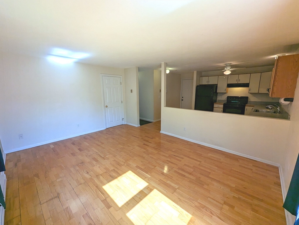 2 bed, 1 bath apartment for rent at 641-R S Washington St Unit 17, North Attleboro — photo 5 of 15