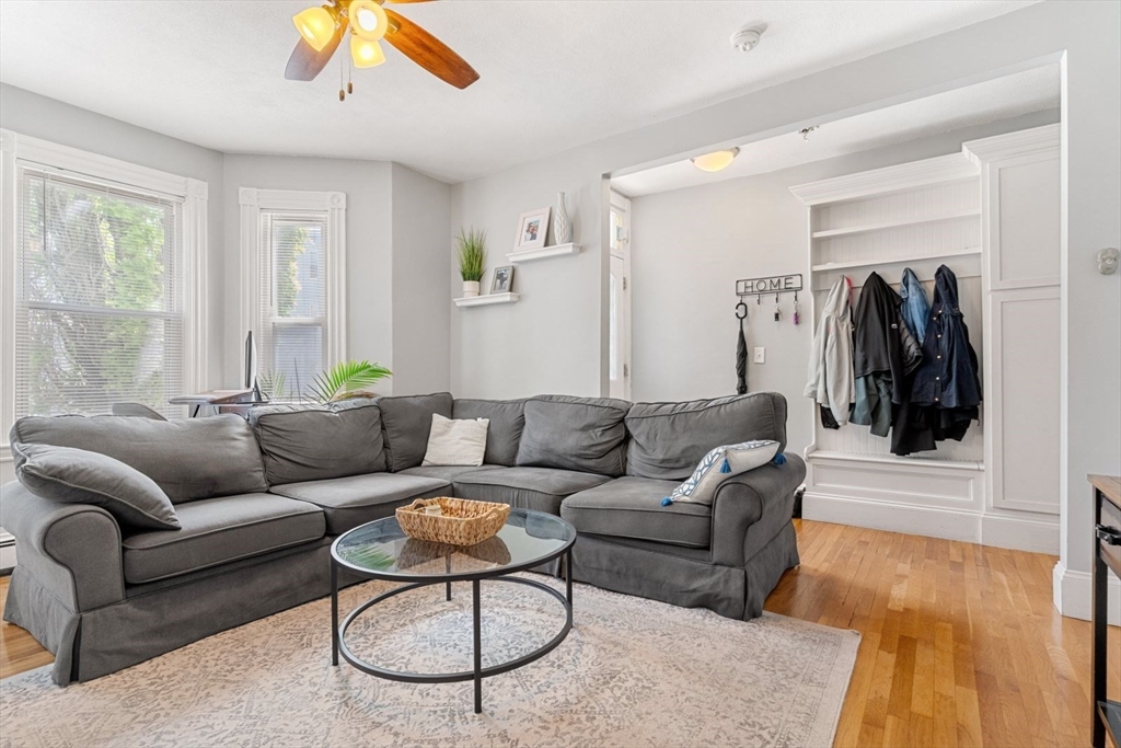 2 bed, 1 bath apartment for rent at 642 E 8th St Unit 642, South Boston — photo 3 of 14