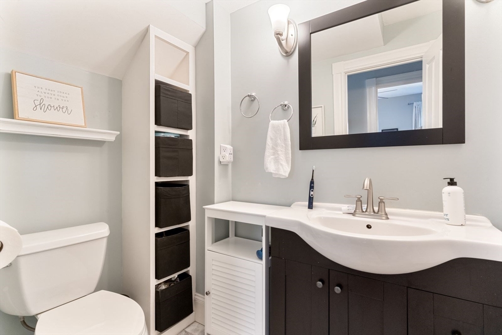 2 bed, 1 bath apartment for rent at 642 E 8th St Unit 642, South Boston — photo 10 of 14