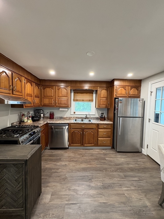 4 bed, 1 bath apartment for rent at 643 Beacon St, Centralville — photo 2 of 14