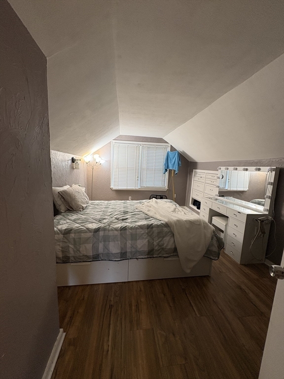 4 bed, 1 bath apartment for rent at 643 Beacon St, Centralville — photo 8 of 14
