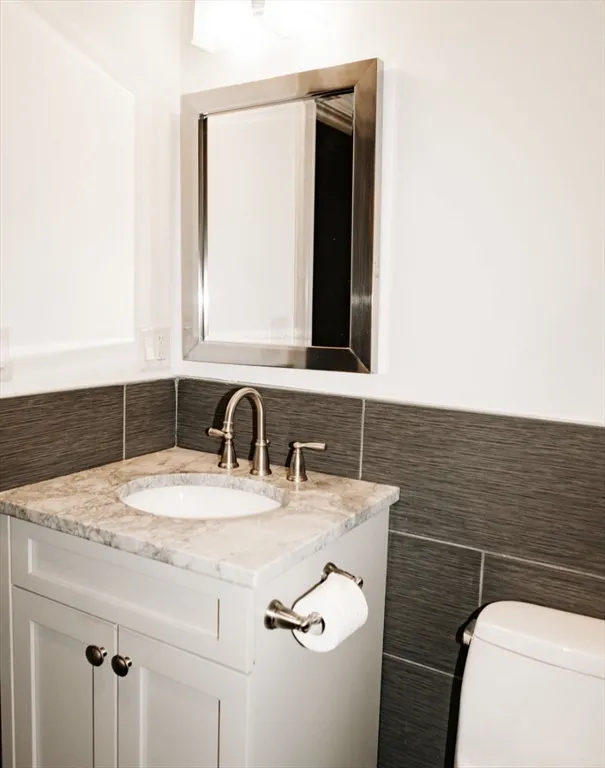 4 bed, 2 bath apartment for rent at 643 5th St Unit 1, South Boston — photo 17 of 23
