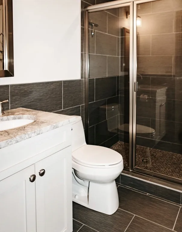 4 bed, 2 bath apartment for rent at 643 5th St Unit 1, South Boston — photo 18 of 23