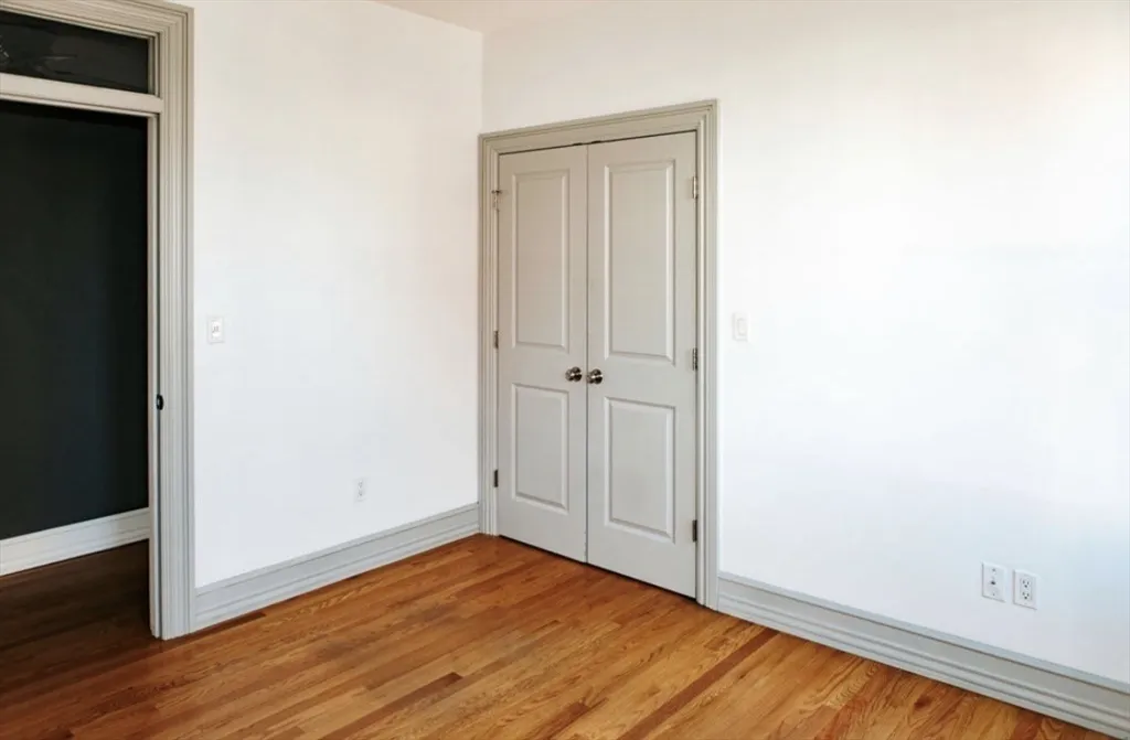 4 bed, 2 bath apartment for rent at 643 5th St Unit 1, South Boston — photo 3 of 23