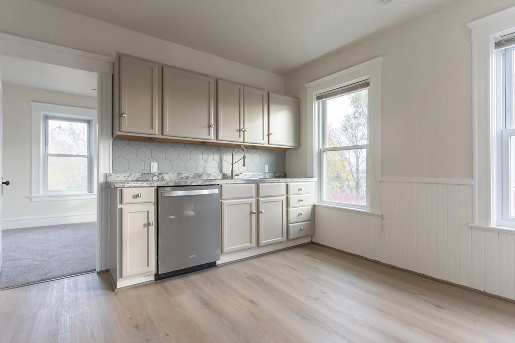 3 bed, 1 bath apartment for rent at 643 Rathbun Unit 3, Blackstone — photo 2 of 24