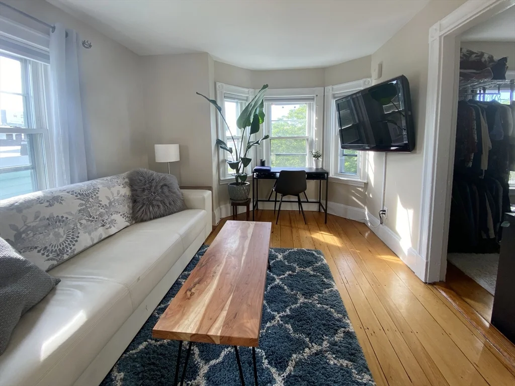 1 bed, 1 bath apartment for rent at 643 Saratoga St Unit 3, East Boston — photo 1 of 18
