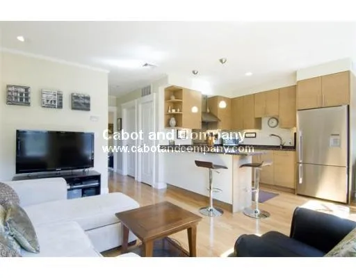 1 bed, 1 bath apartment for rent at 643 Tremont St Unit 2F, South End — photo 1 of 7