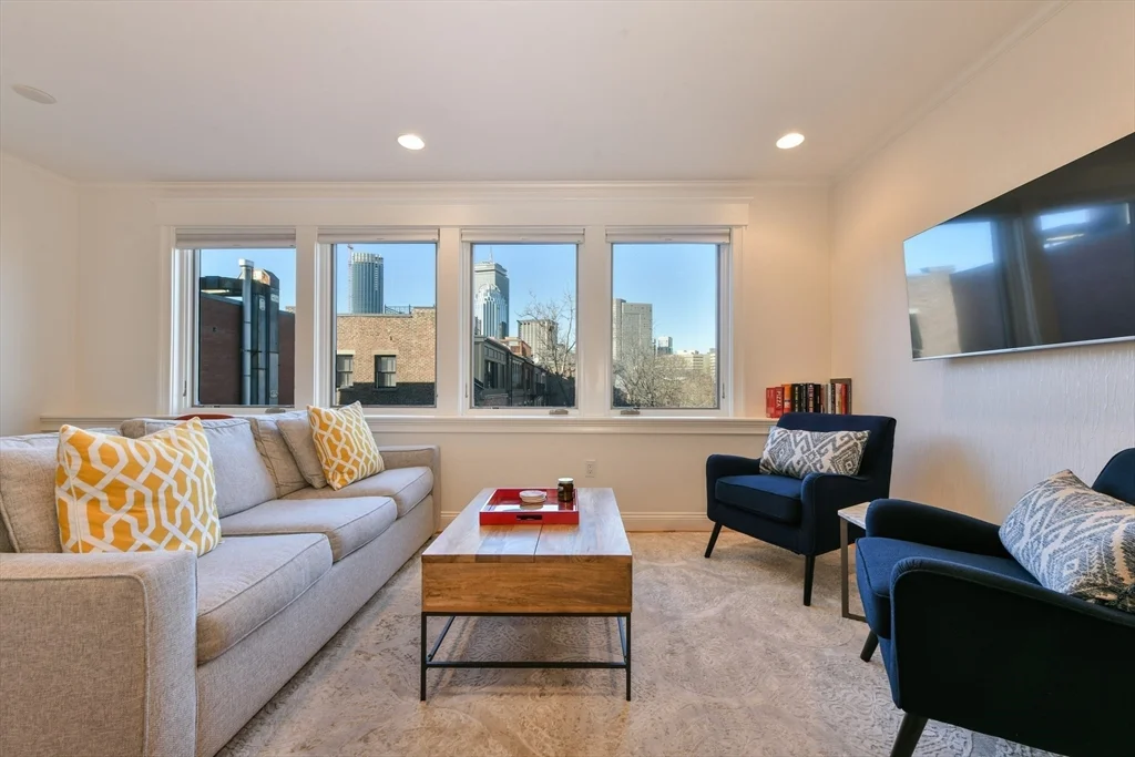 1 bed, 1 bath apartment for rent at 643 Tremont St Unit 3, South End — photo 2 of 15