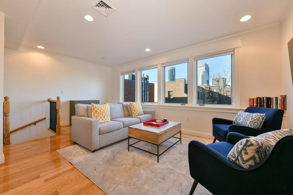 1 bed, 1 bath apartment for rent at 643 Tremont St Unit 3, South End — photo 1 of 15