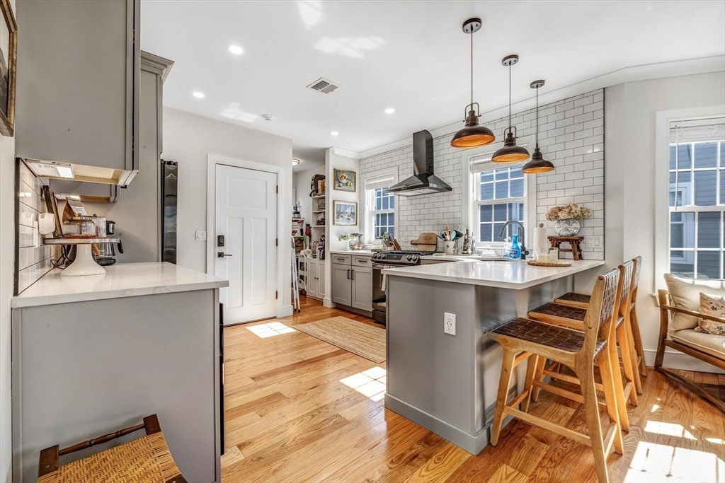 2 bed, 2 bath apartment for rent at 644 Adams St Unit 3, Dorchester — photo 4 of 28
