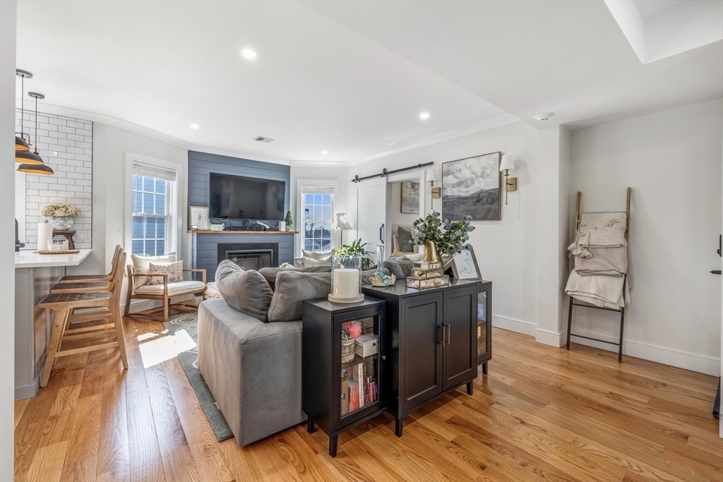 2 bed, 2 bath apartment for rent at 644 Adams St Unit 3, Dorchester — photo 8 of 28